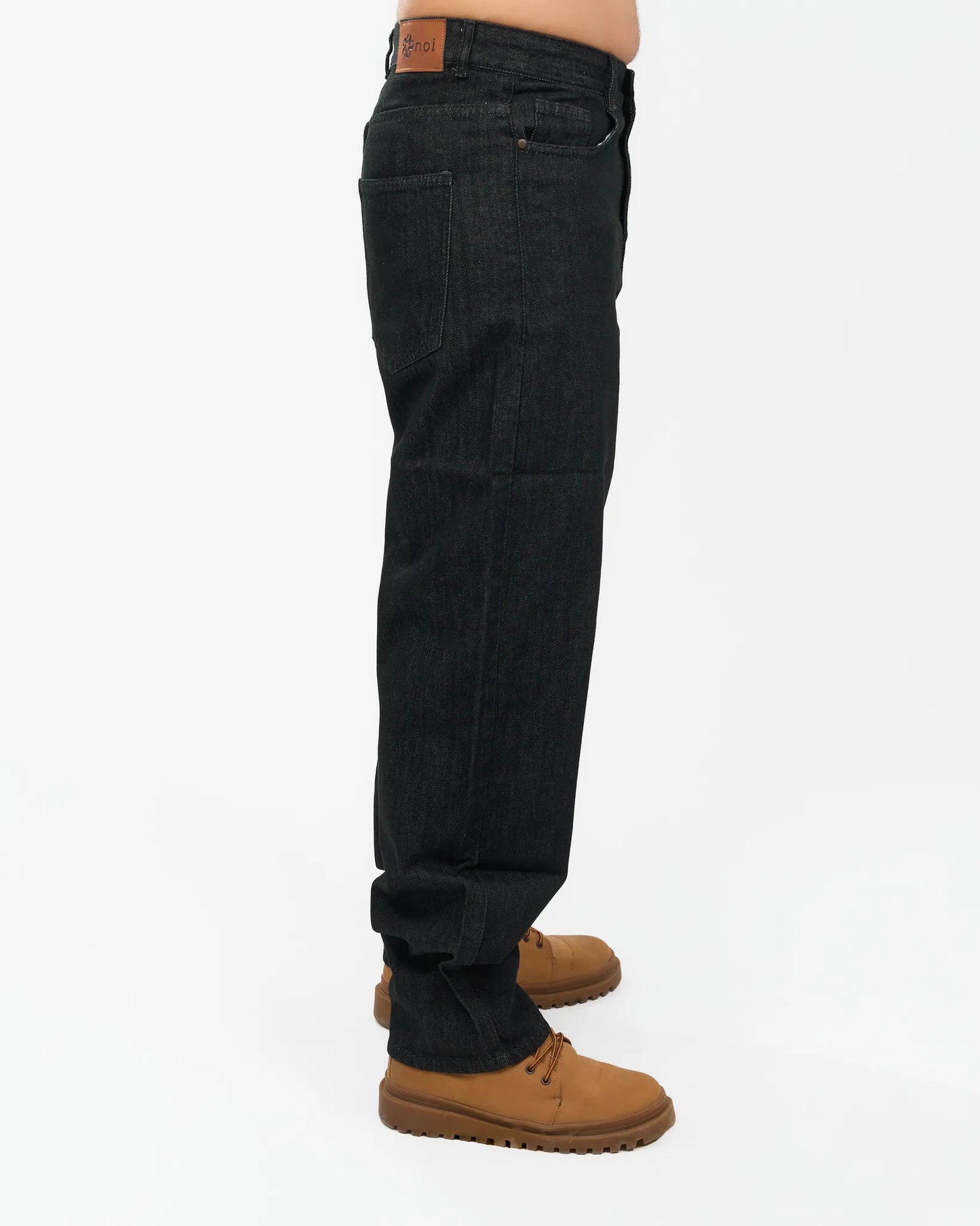 Black Wash Straight-Leg Denim Jeans detail view 7