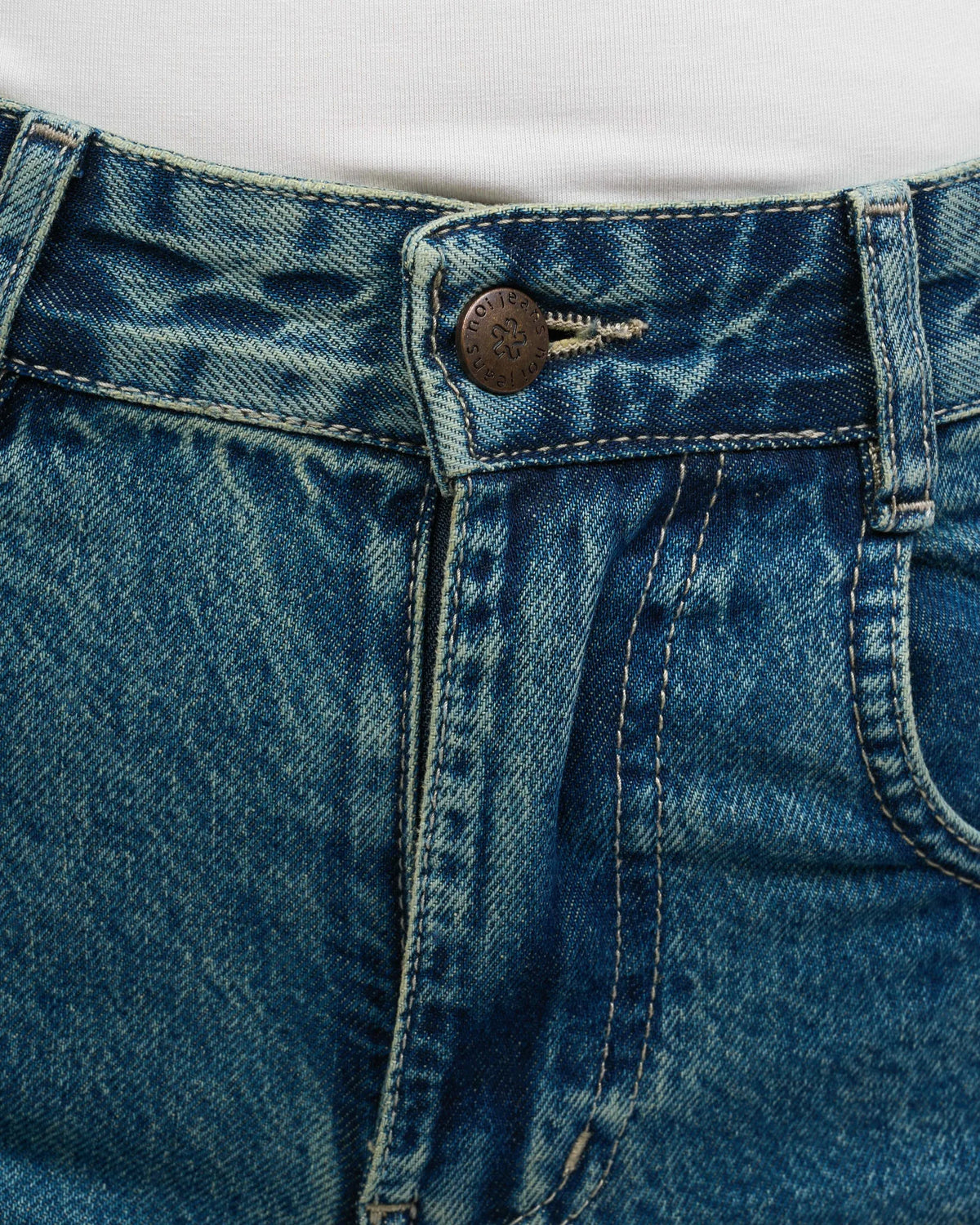 Vintage Blue Wide-Leg Denim Jeans detail view 5