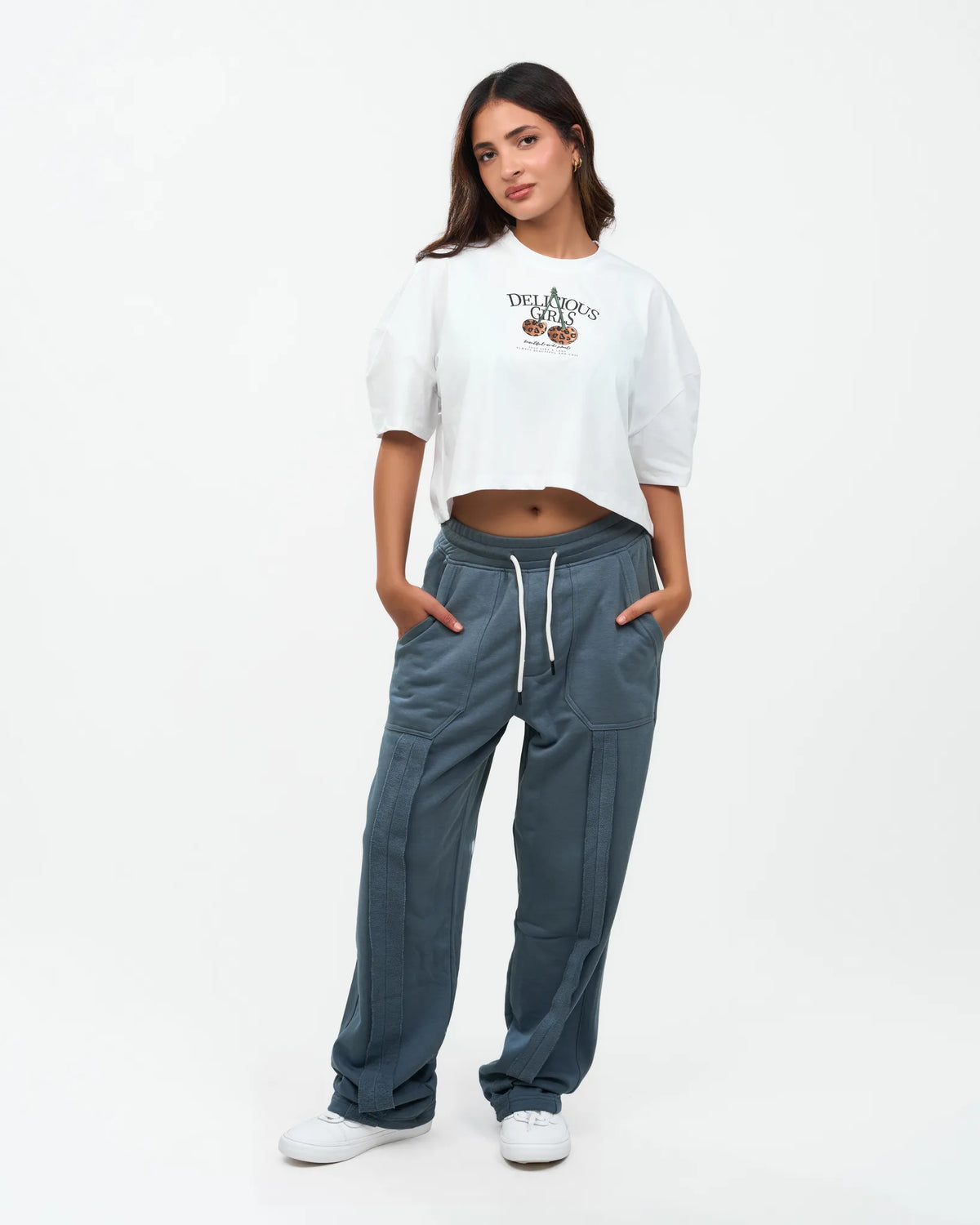 White Graphic Cropped T-Shirt